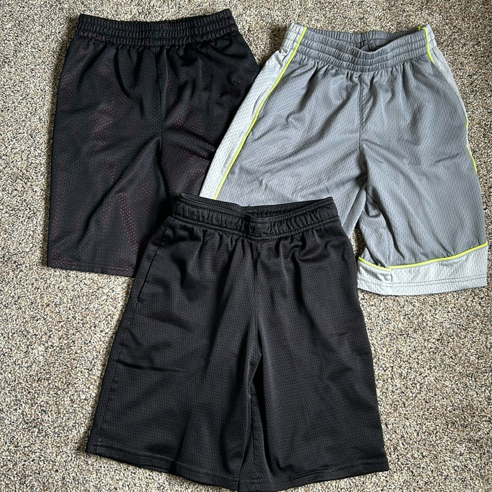 Boys athletic shorts size 8